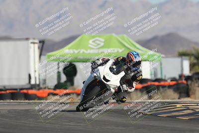 media/Oct-30-2025-Racers Edge (Thu) [[dabbdaf680]]/2-A Group/Session 2 (Turn 16)/